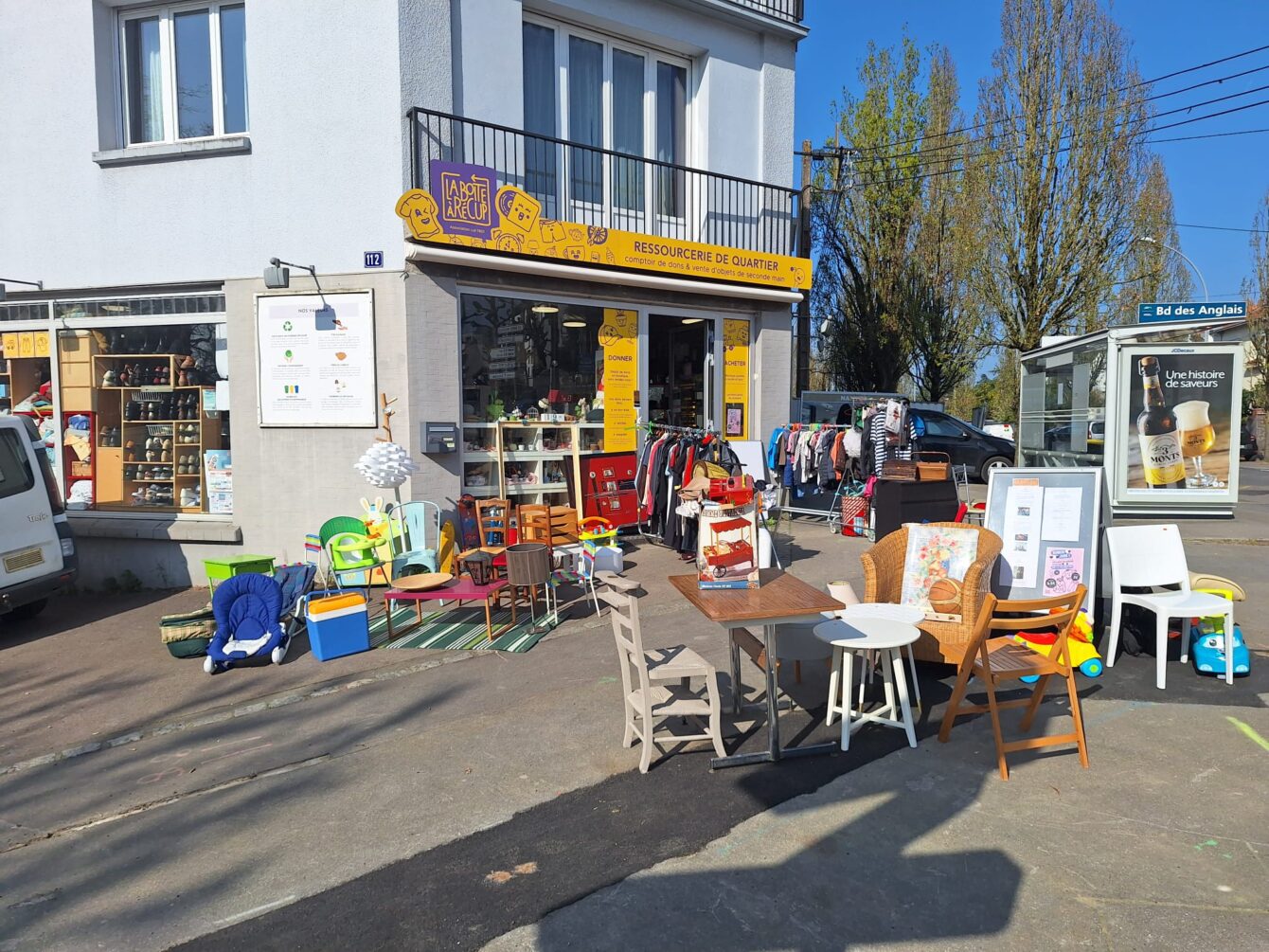 deventure de la boutique au soleil